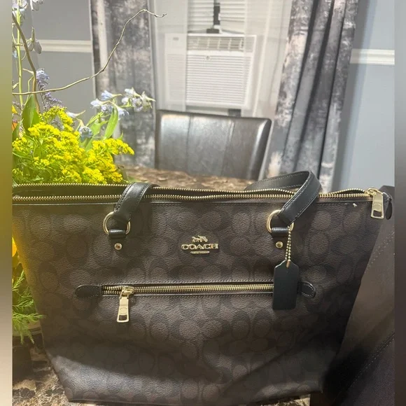 Coach Signature Large City Zip Tote Bag Brown Black Gold Hardware - Picture 14 of 15